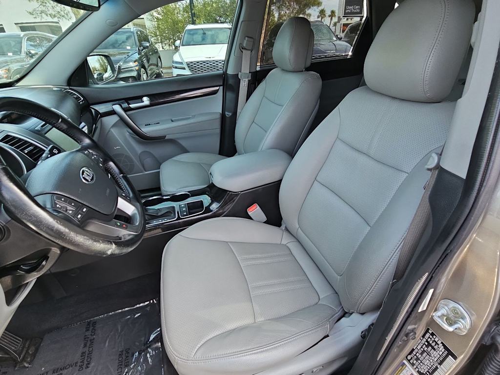 2015 Kia Sorento SX 10