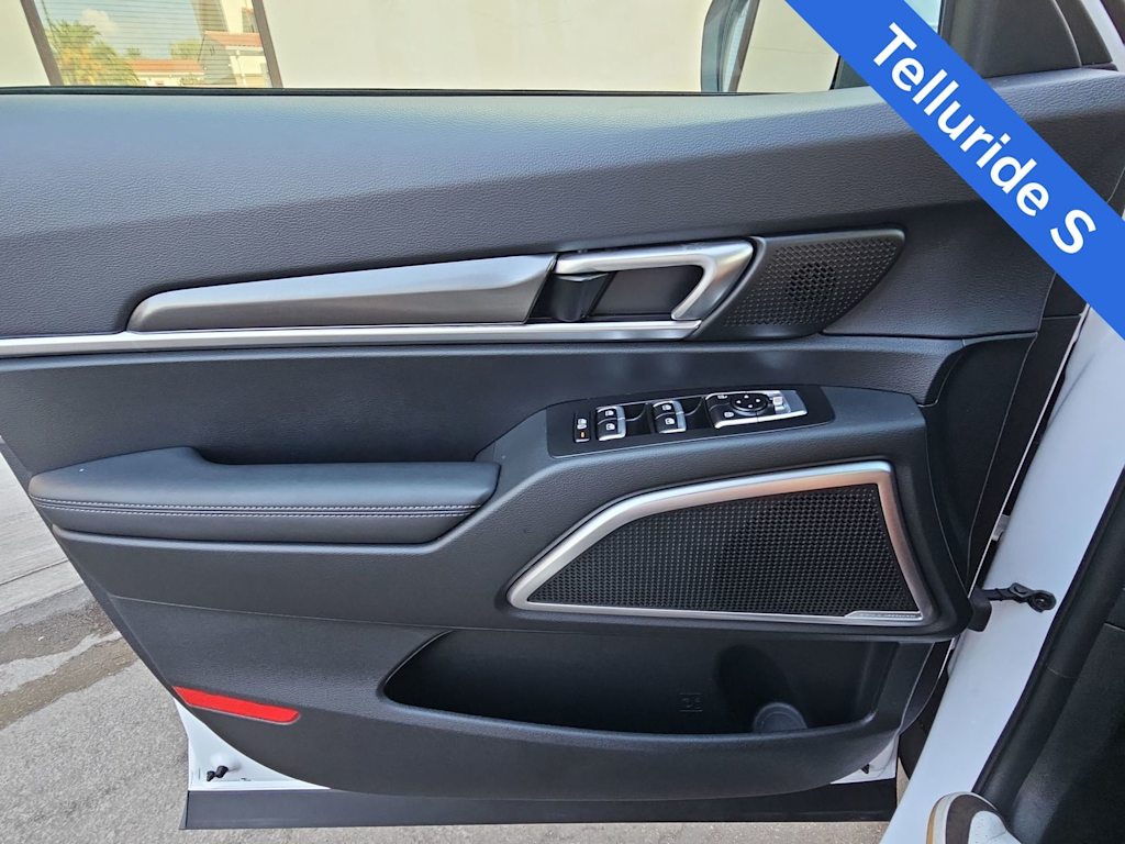 Thumbnail: 2025 Kia Telluride - 28