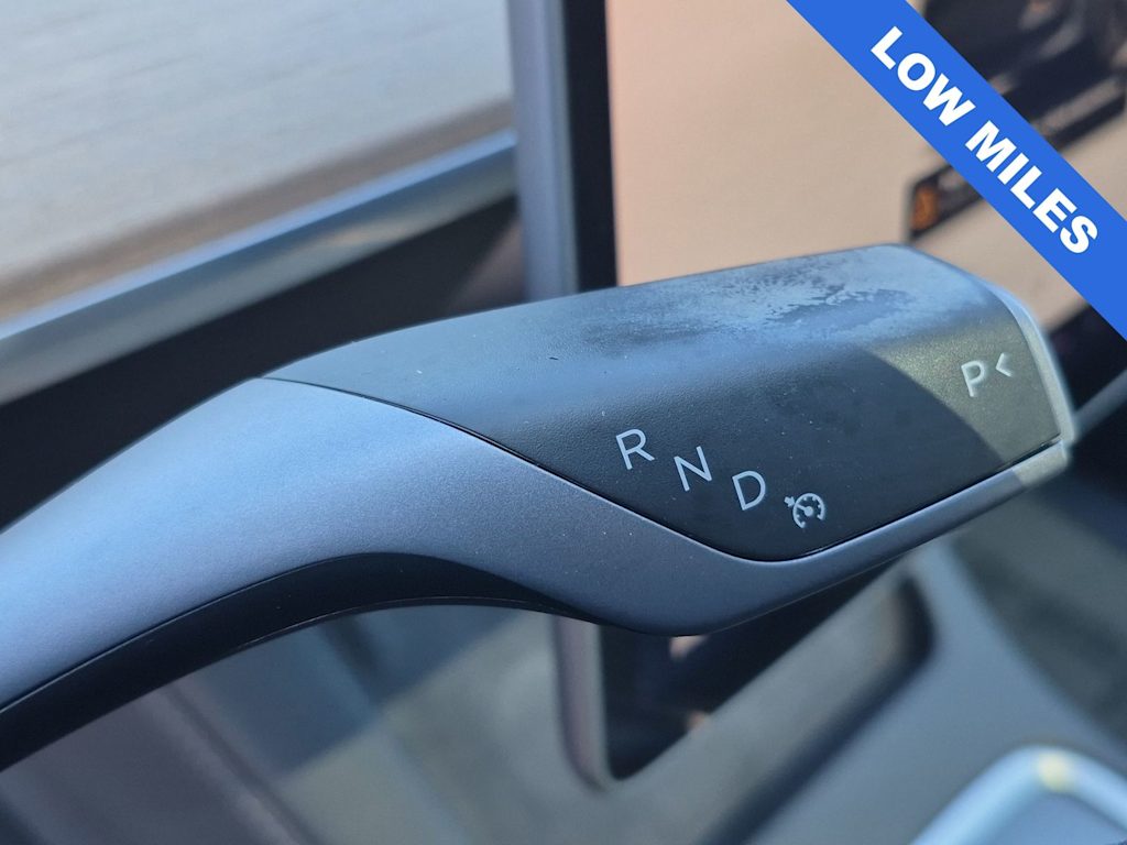 Thumbnail: 2023 Tesla Model 3 - 23