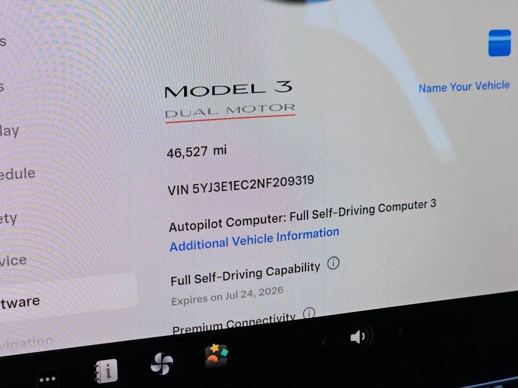 Thumbnail: 2022 Tesla Model 3 - 15