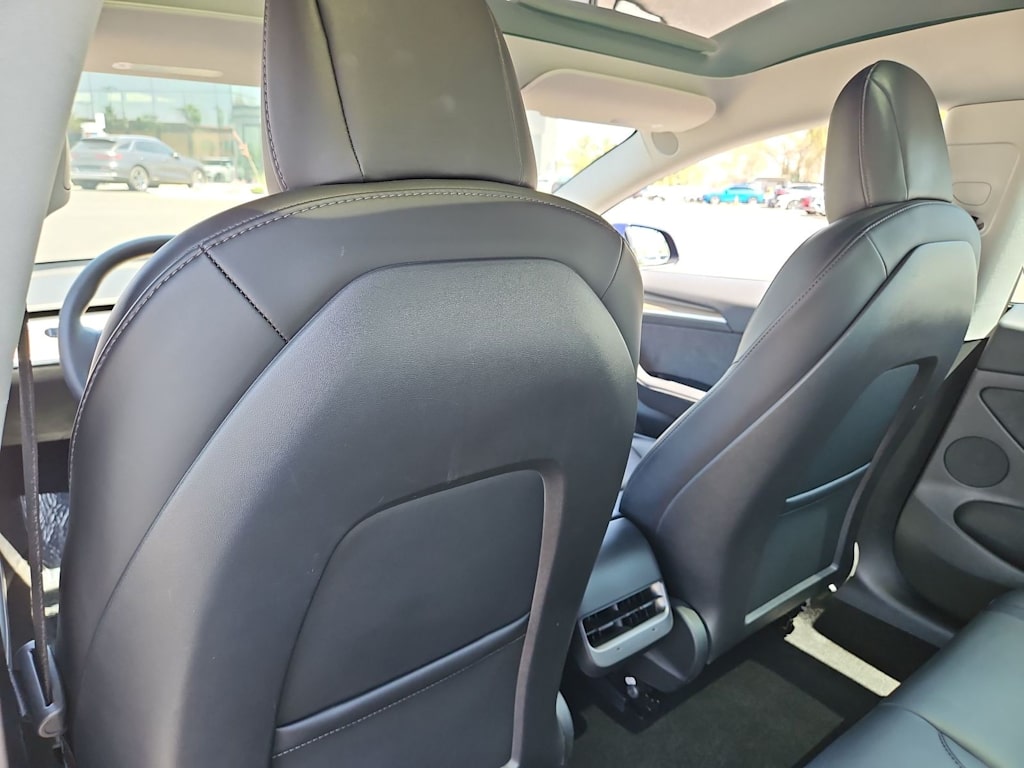 Thumbnail: 2022 Tesla Model 3 - 10