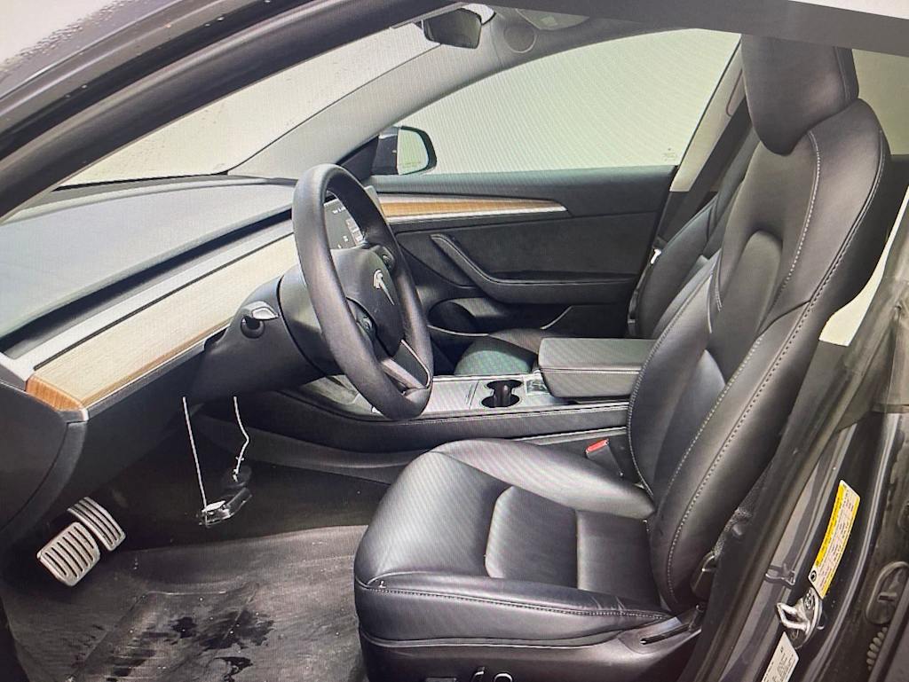 Thumbnail: 2022 Tesla Model 3 - 7