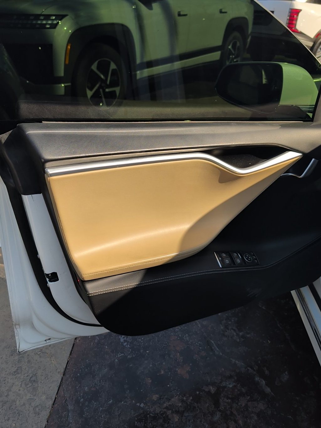 Thumbnail: 2017 Tesla Model S - 13