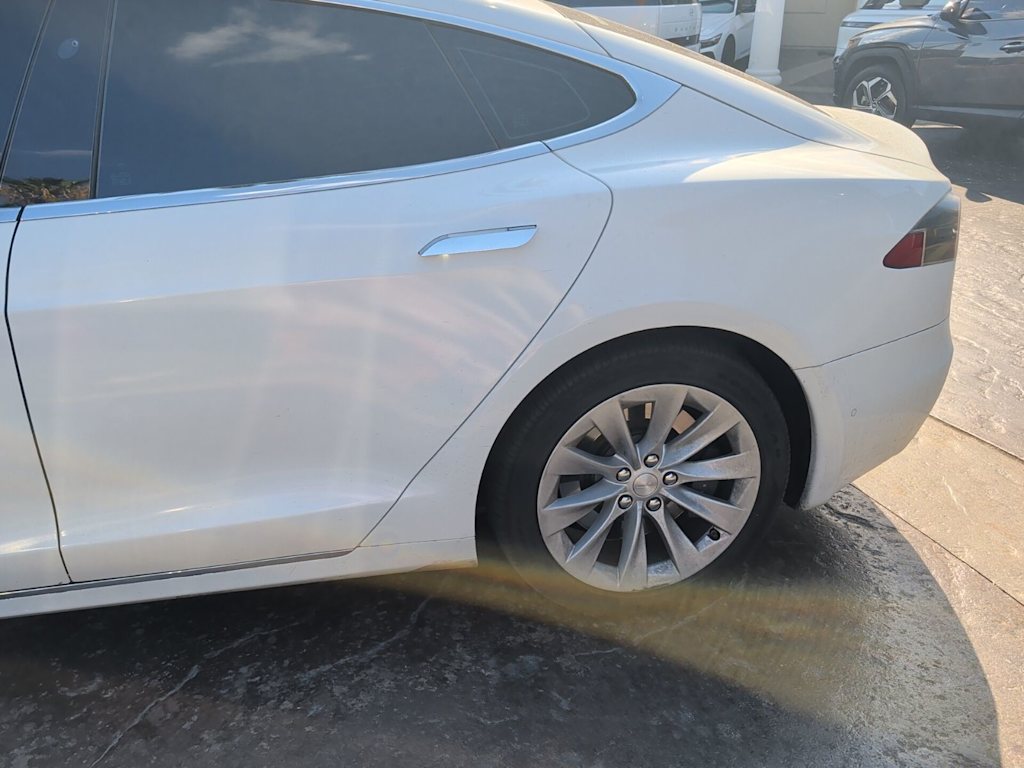 Thumbnail: 2017 Tesla Model S - 14