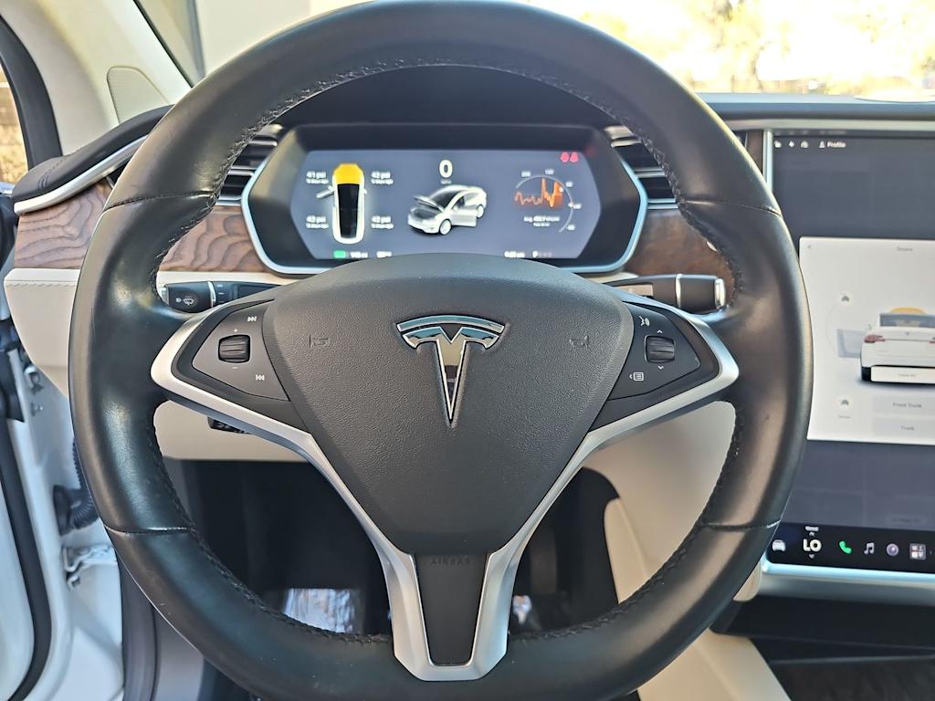Thumbnail: 2018 Tesla Model X - 12