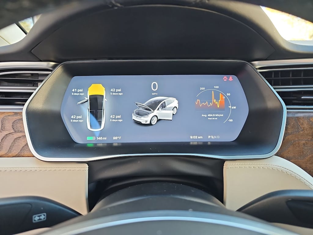Thumbnail: 2018 Tesla Model X - 14