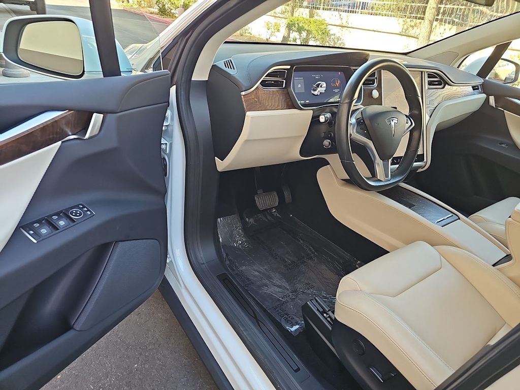 Thumbnail: 2018 Tesla Model X - 2