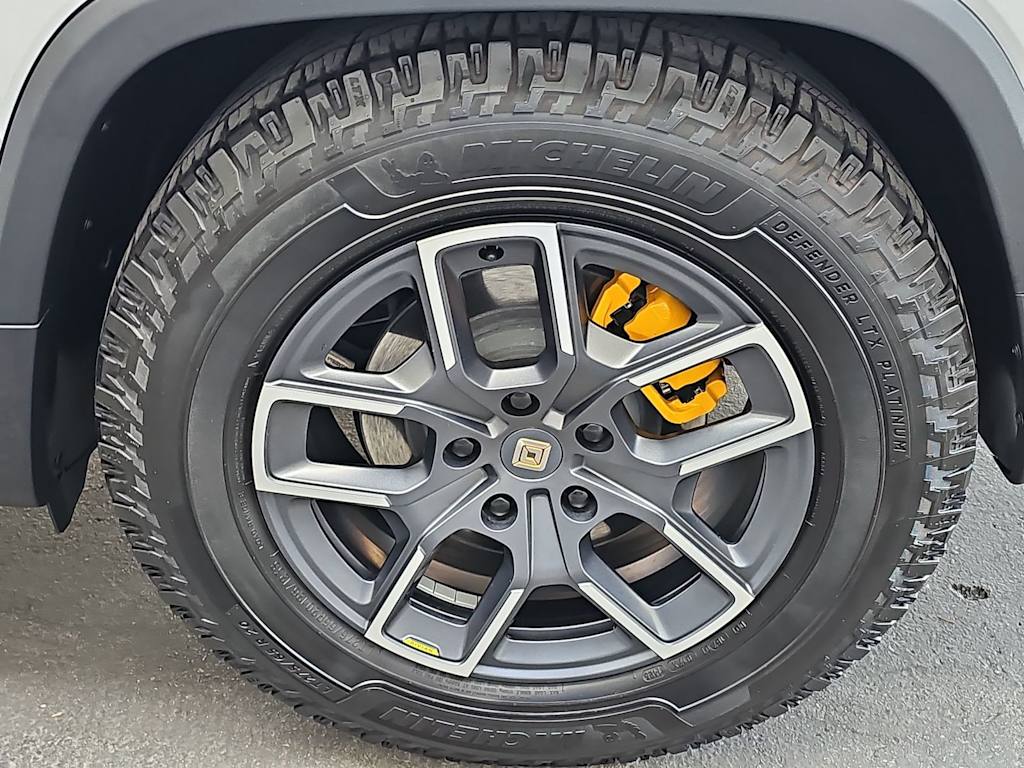 Thumbnail: 2022 Rivian R1T - 8