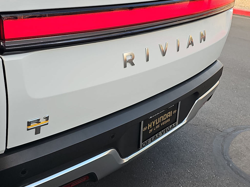 Thumbnail: 2022 Rivian R1T - 21