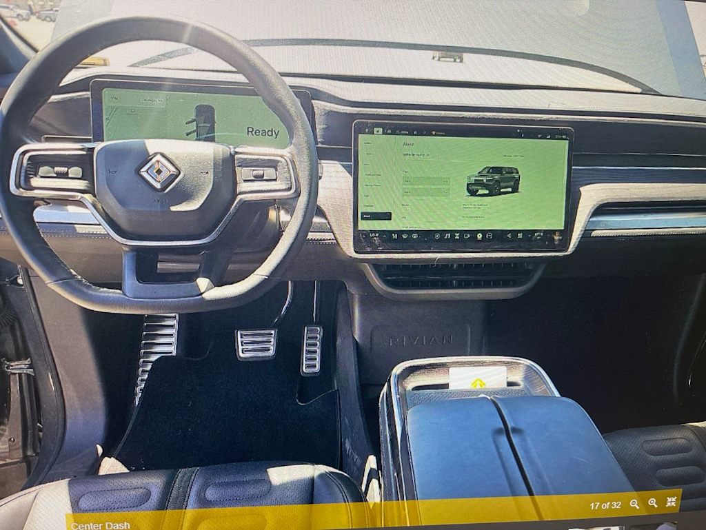 Thumbnail: 2024 Rivian R1S - 9