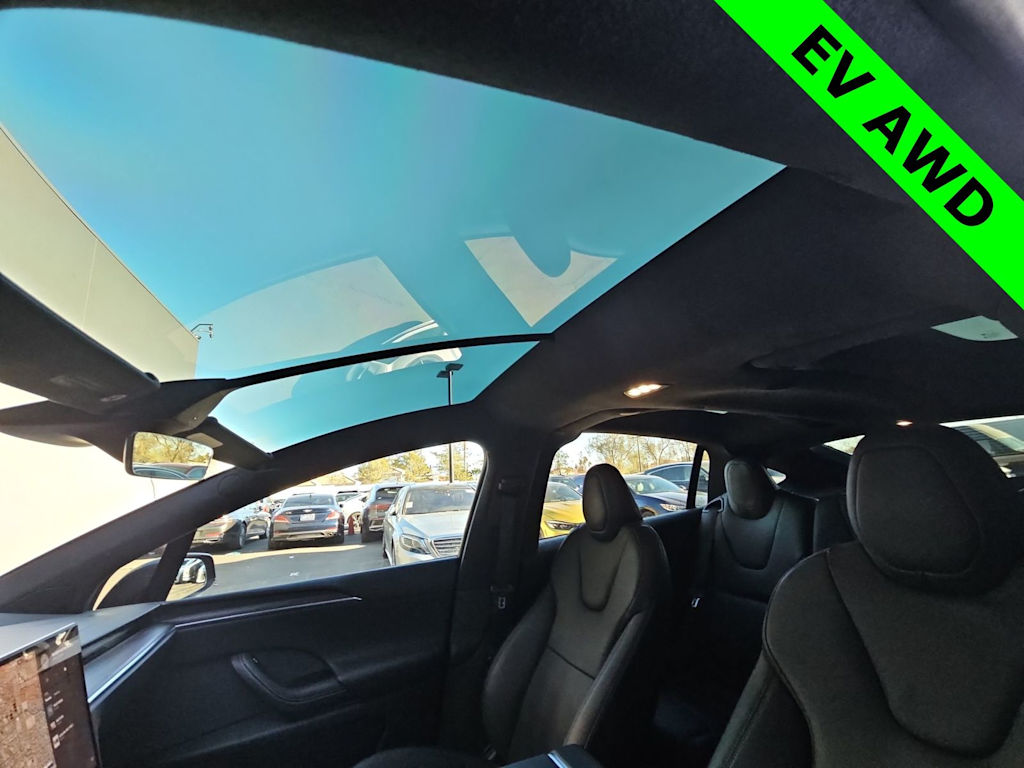 Thumbnail: 2023 Tesla Model X - 28