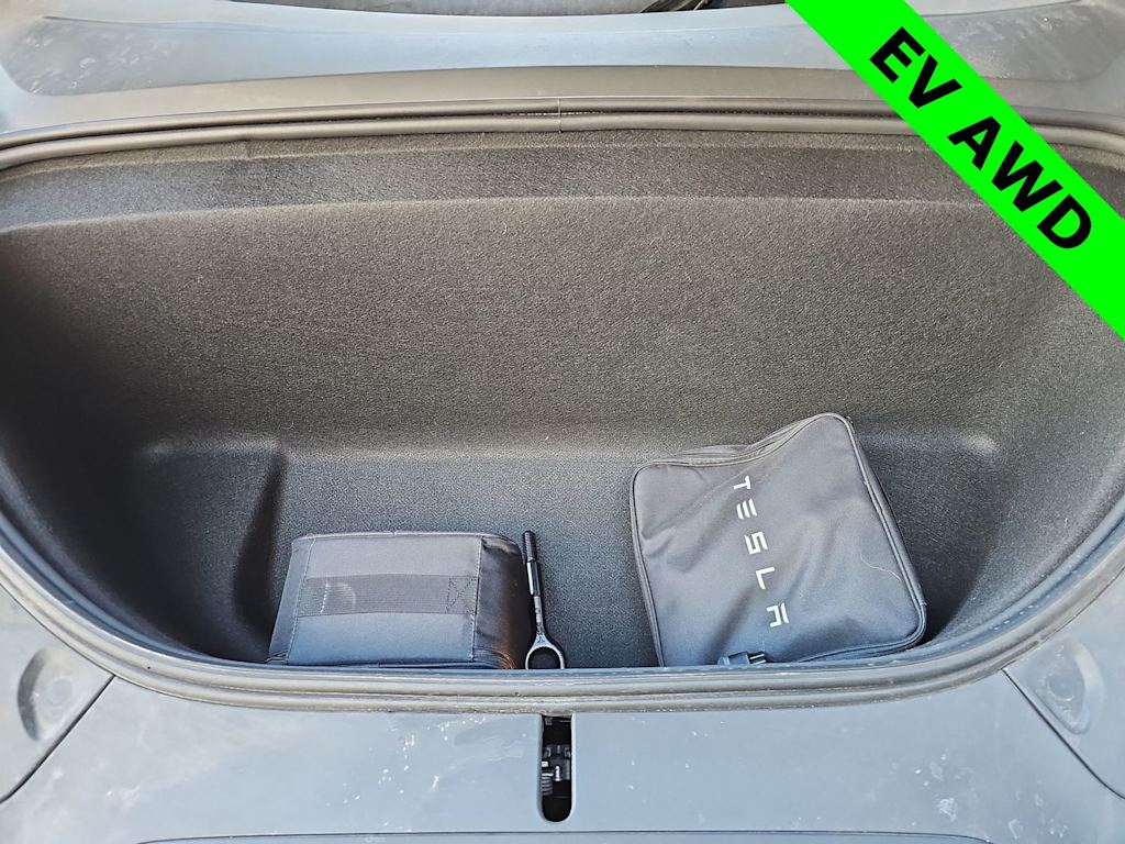 Thumbnail: 2023 Tesla Model X - 20