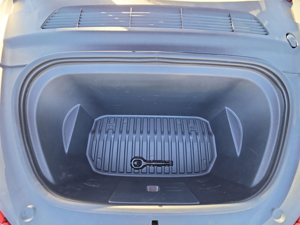 Thumbnail: 2023 Tesla Model Y - 15