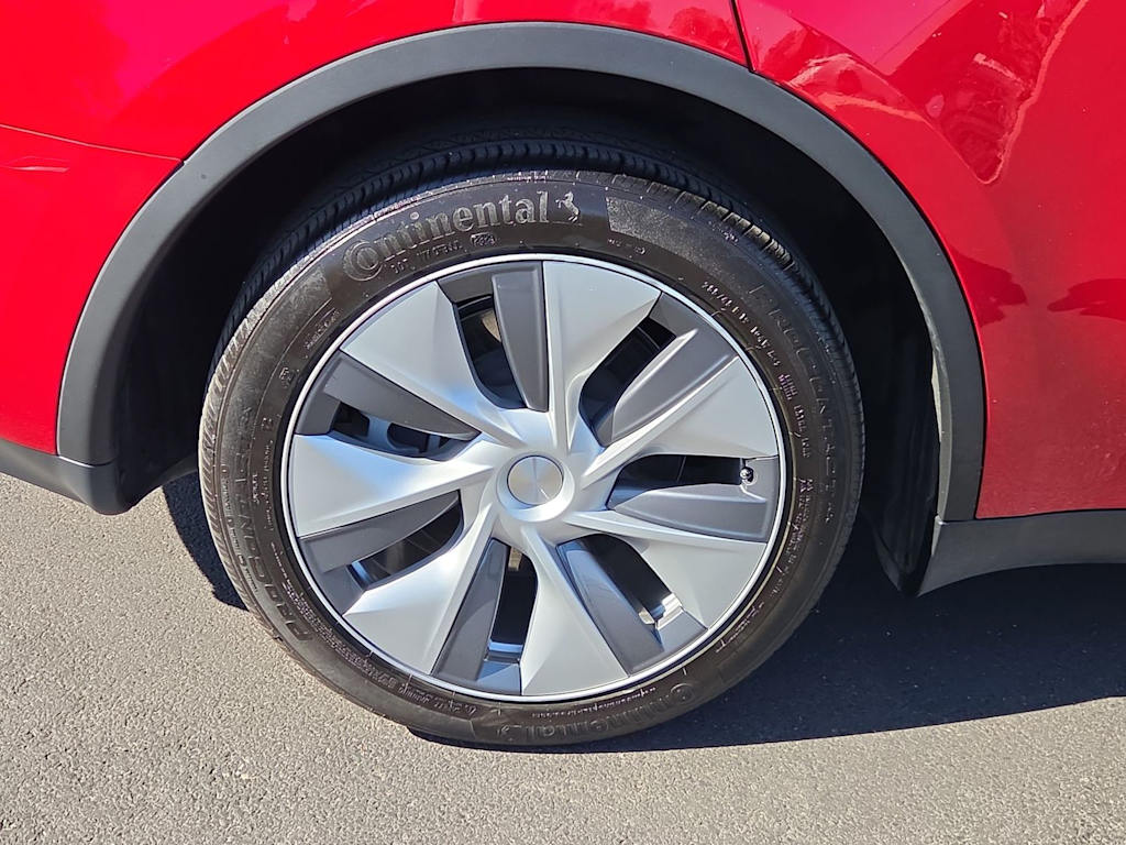 Thumbnail: 2023 Tesla Model Y - 8