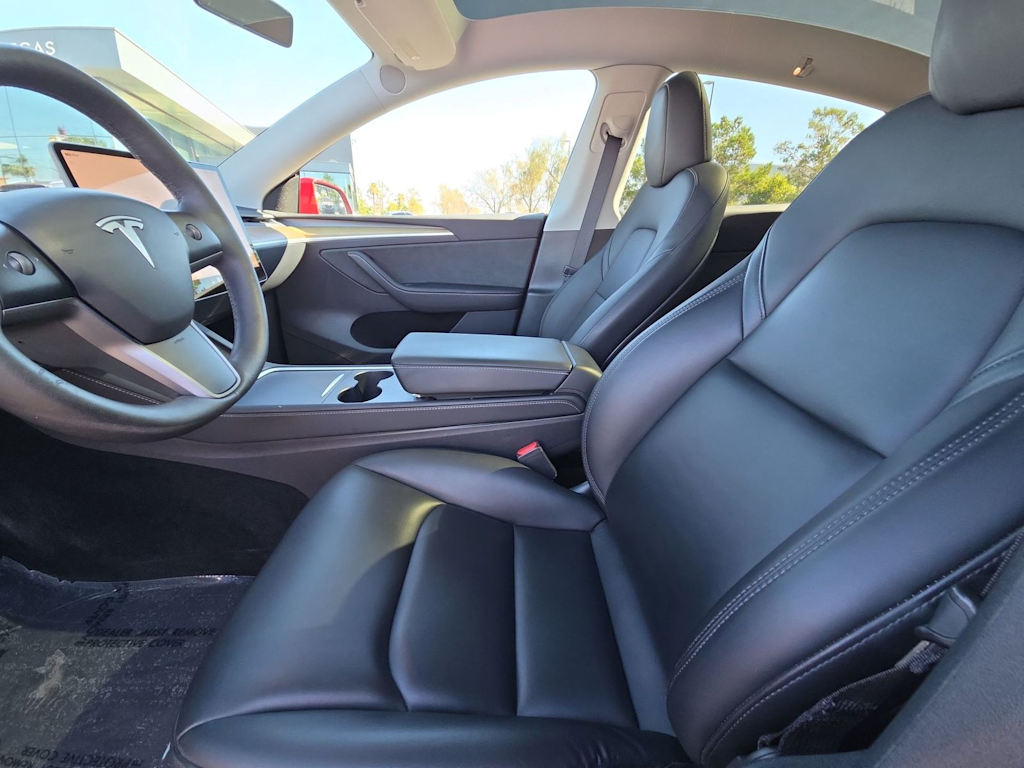Thumbnail: 2023 Tesla Model Y - 10