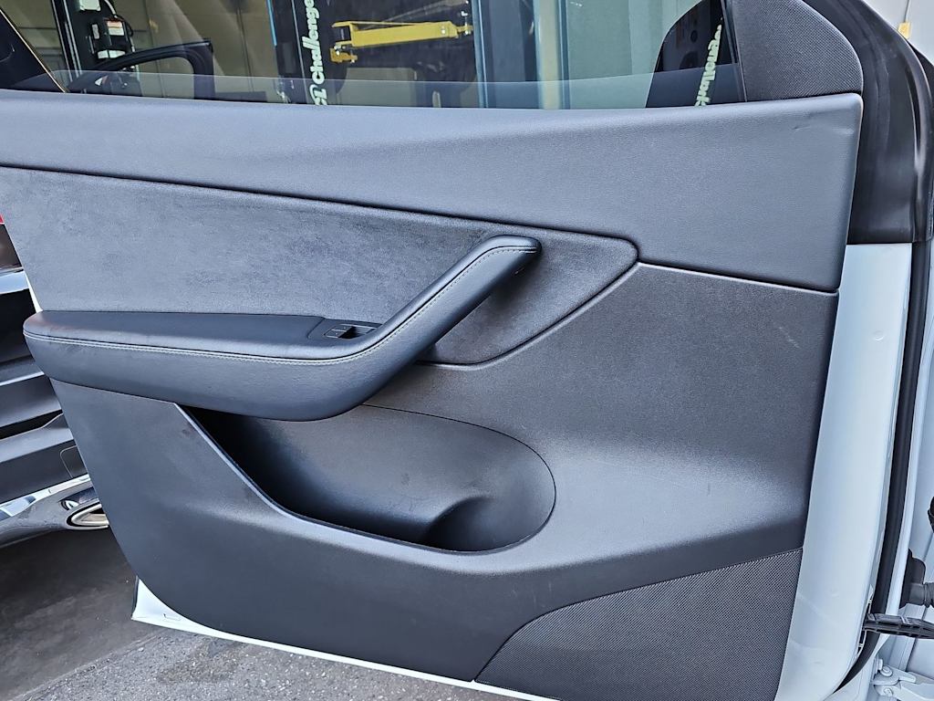 Thumbnail: 2022 Tesla Model Y - 27