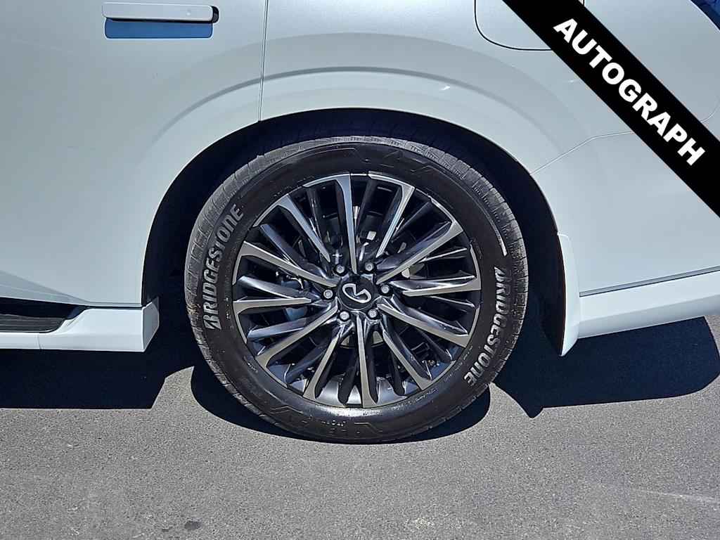 Thumbnail: 2025 INFINITI QX80 - 8