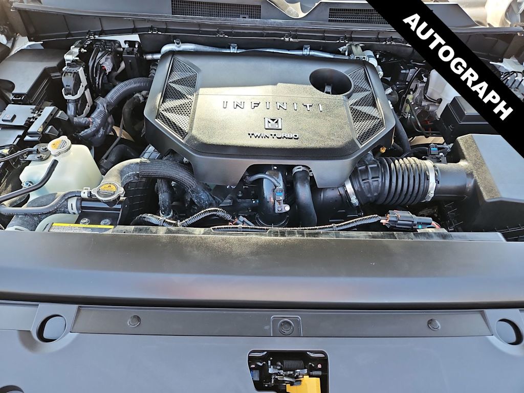 Thumbnail: 2025 INFINITI QX80 - 9