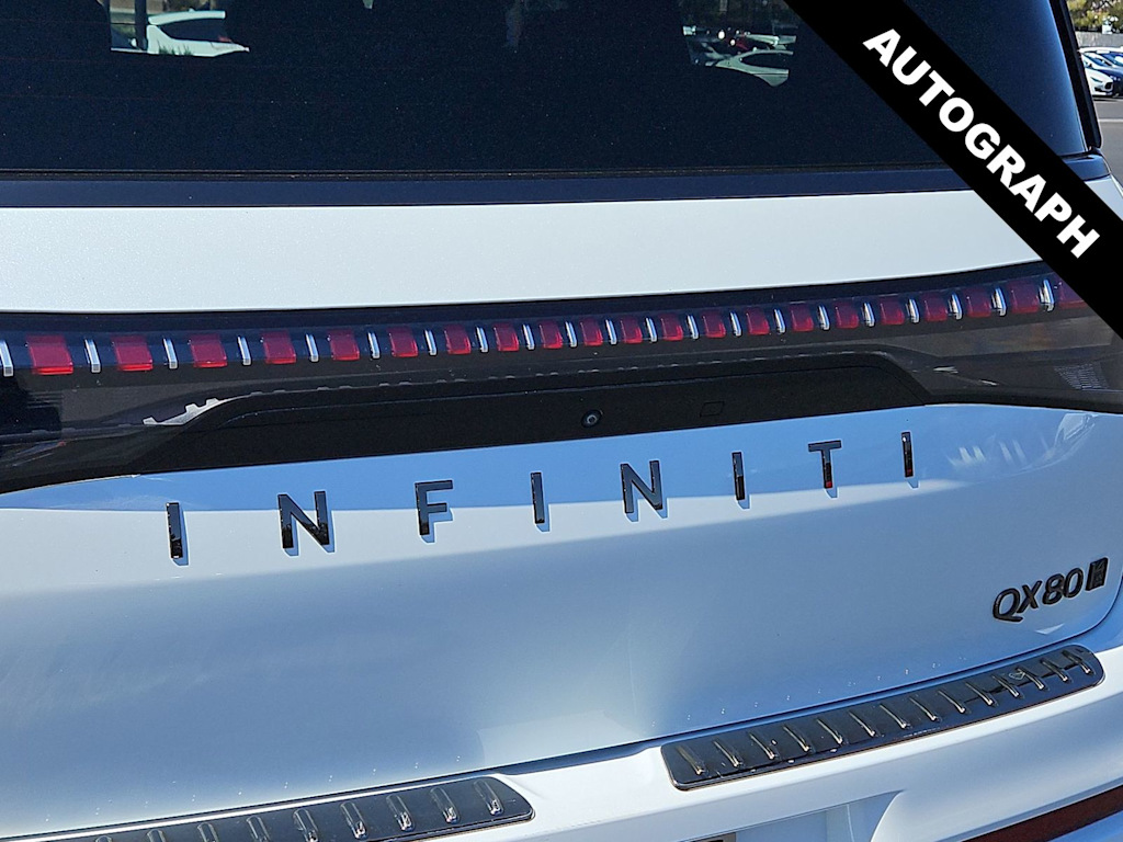 Thumbnail: 2025 INFINITI QX80 - 7