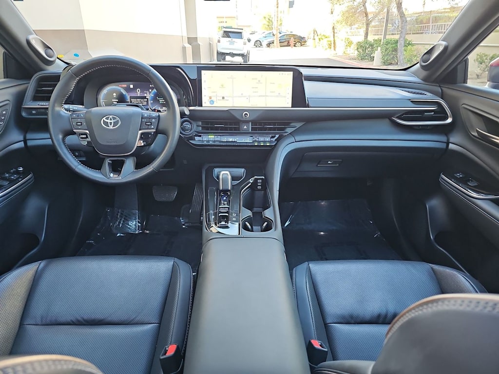Thumbnail: 2024 Toyota Crown - 10