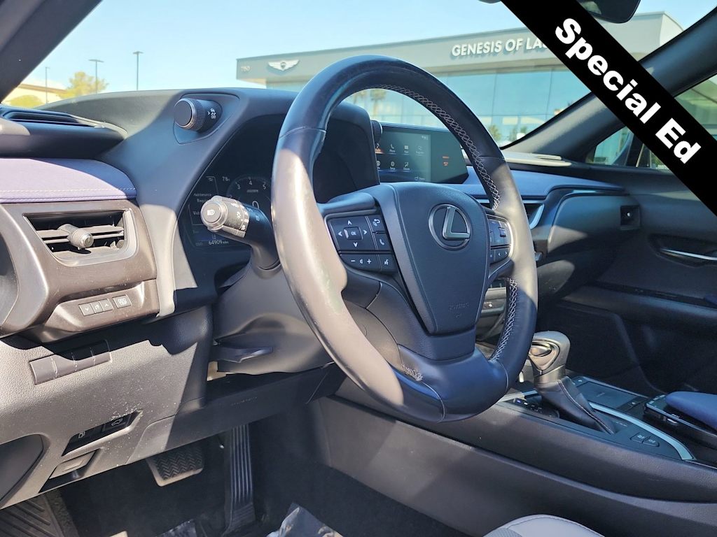 Thumbnail: 2021 Lexus UX - 2
