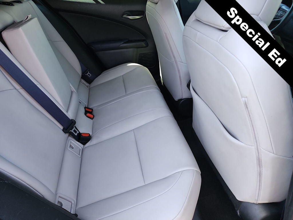 Thumbnail: 2021 Lexus UX - 13