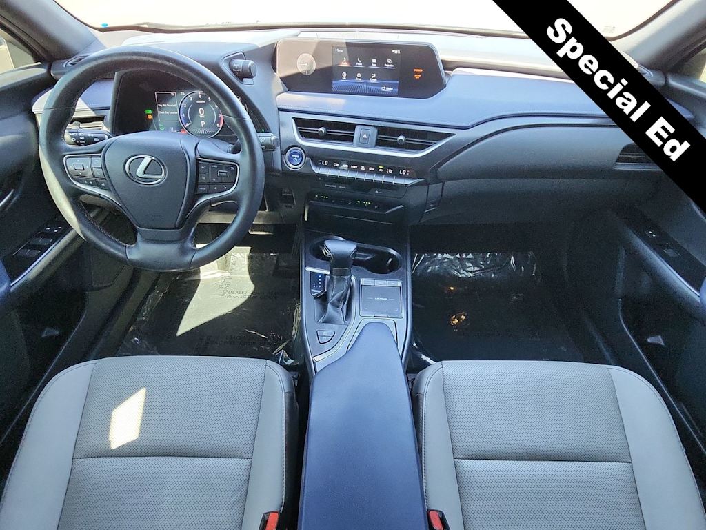 Thumbnail: 2021 Lexus UX - 10
