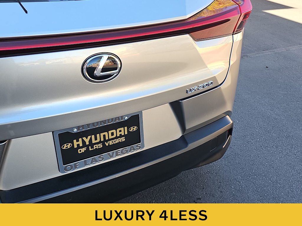 Thumbnail: 2019 Lexus UX - 7