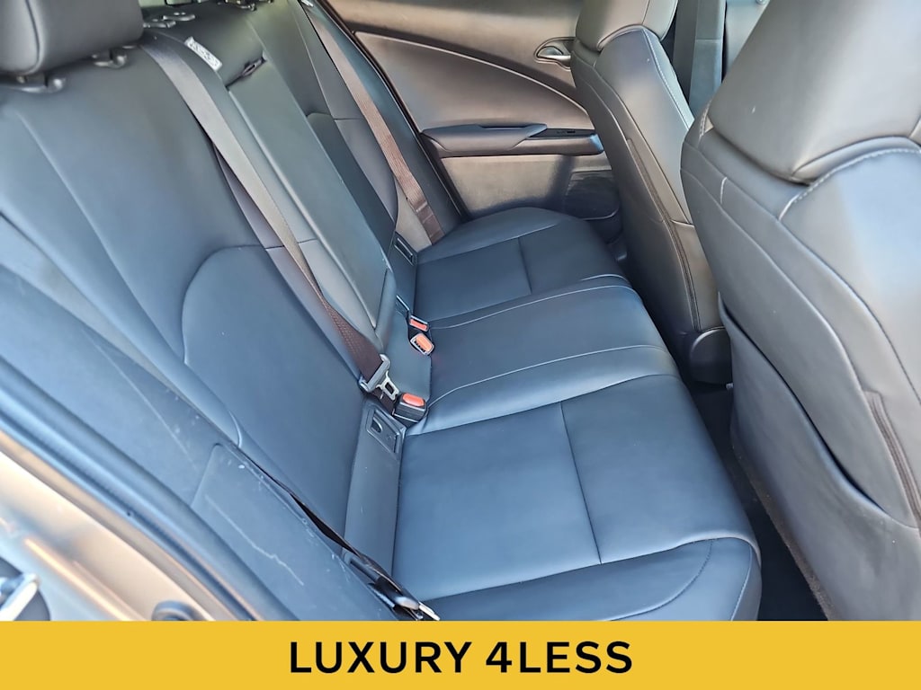 Thumbnail: 2019 Lexus UX - 13