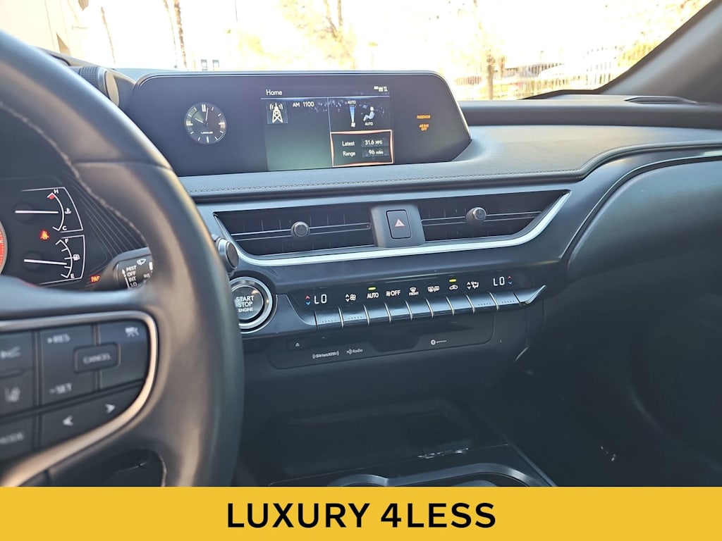 Thumbnail: 2019 Lexus UX - 15