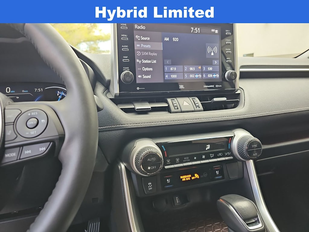 Thumbnail: 2022 Toyota RAV4 - 15