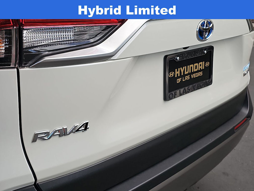 Thumbnail: 2022 Toyota RAV4 - 7