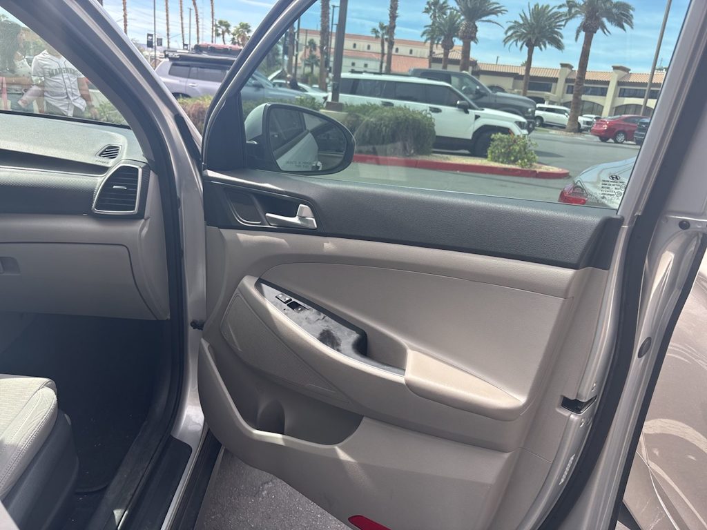 Thumbnail: 2019 Hyundai Tucson - 6