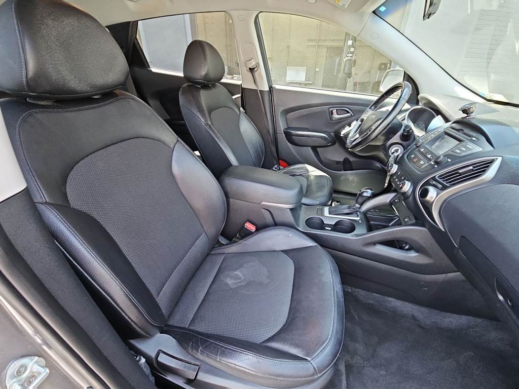 Thumbnail: 2014 Hyundai Tucson - 12