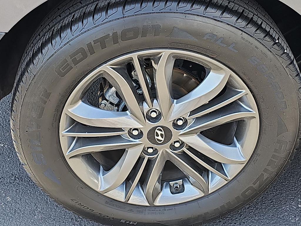 Thumbnail: 2014 Hyundai Tucson - 8