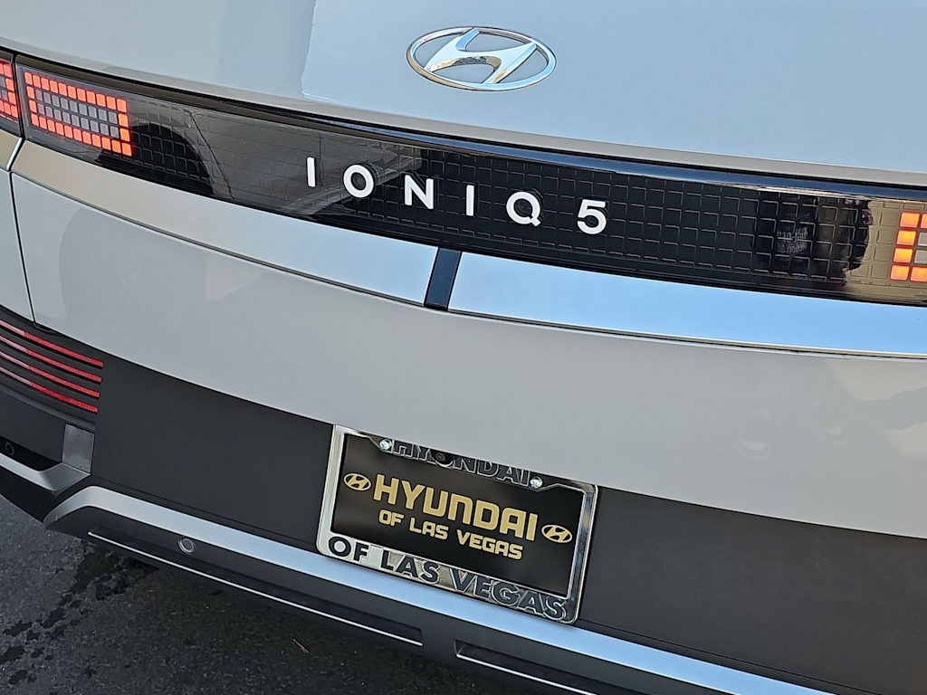 Thumbnail: 2023 Hyundai Ioniq 5 - 7