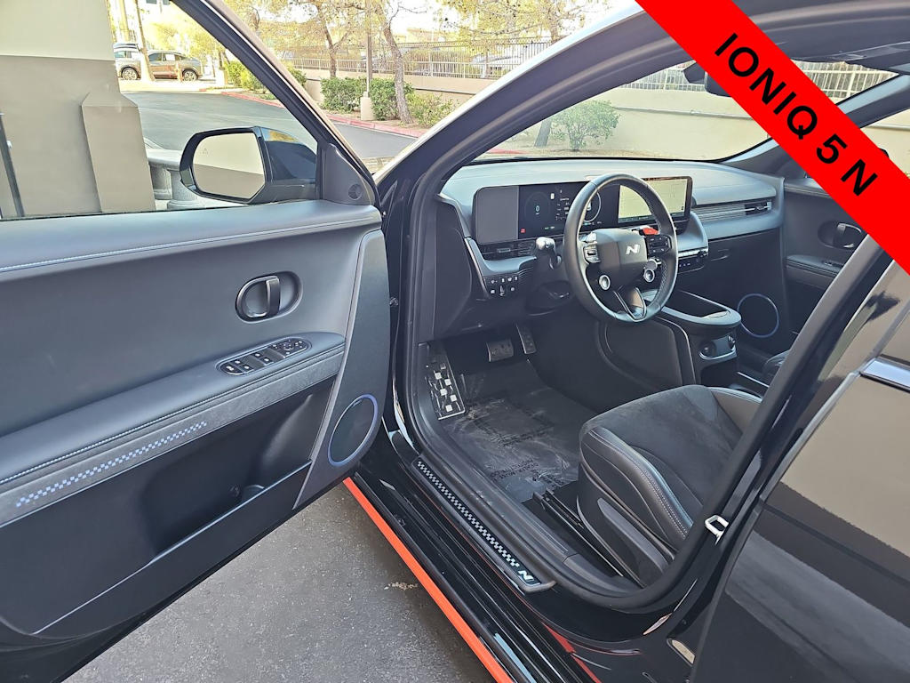 Thumbnail: 2025 Hyundai Ioniq 5 - 21