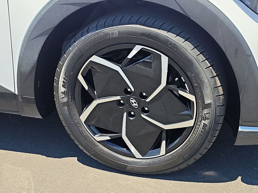 Thumbnail: 2023 Hyundai Ioniq 5 - 8