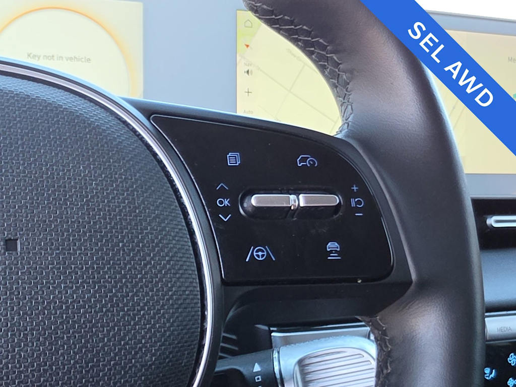 Thumbnail: 2023 Hyundai Ioniq 5 - 29