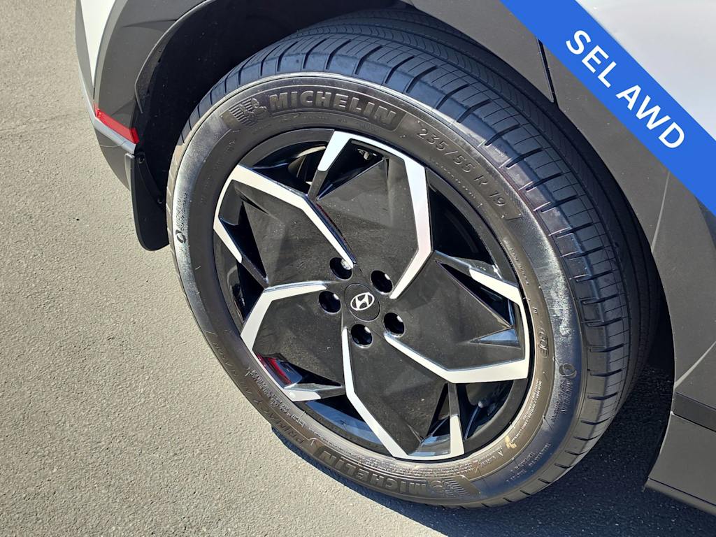 Thumbnail: 2023 Hyundai Ioniq 5 - 8