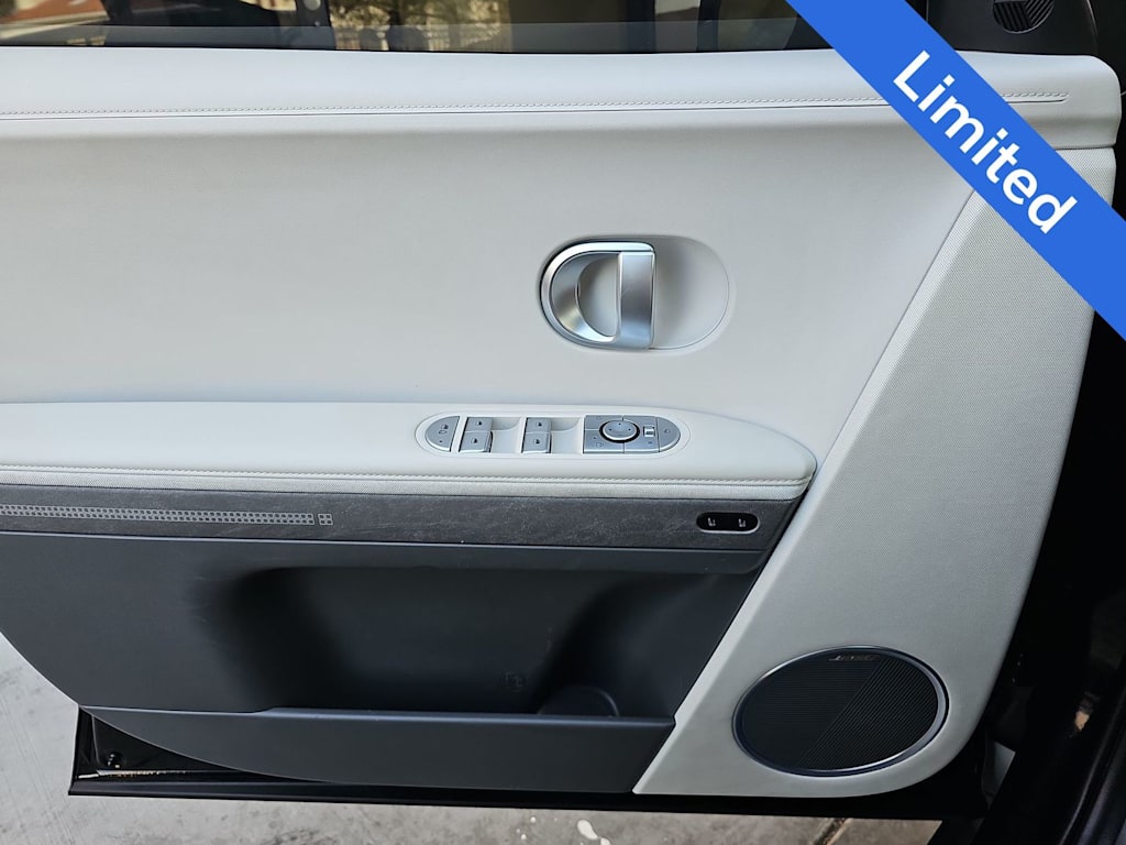 Thumbnail: 2024 Hyundai Ioniq 5 - 28