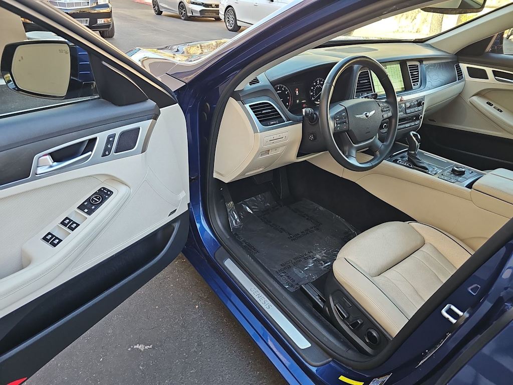 Thumbnail: 2017 Genesis G80 - 2