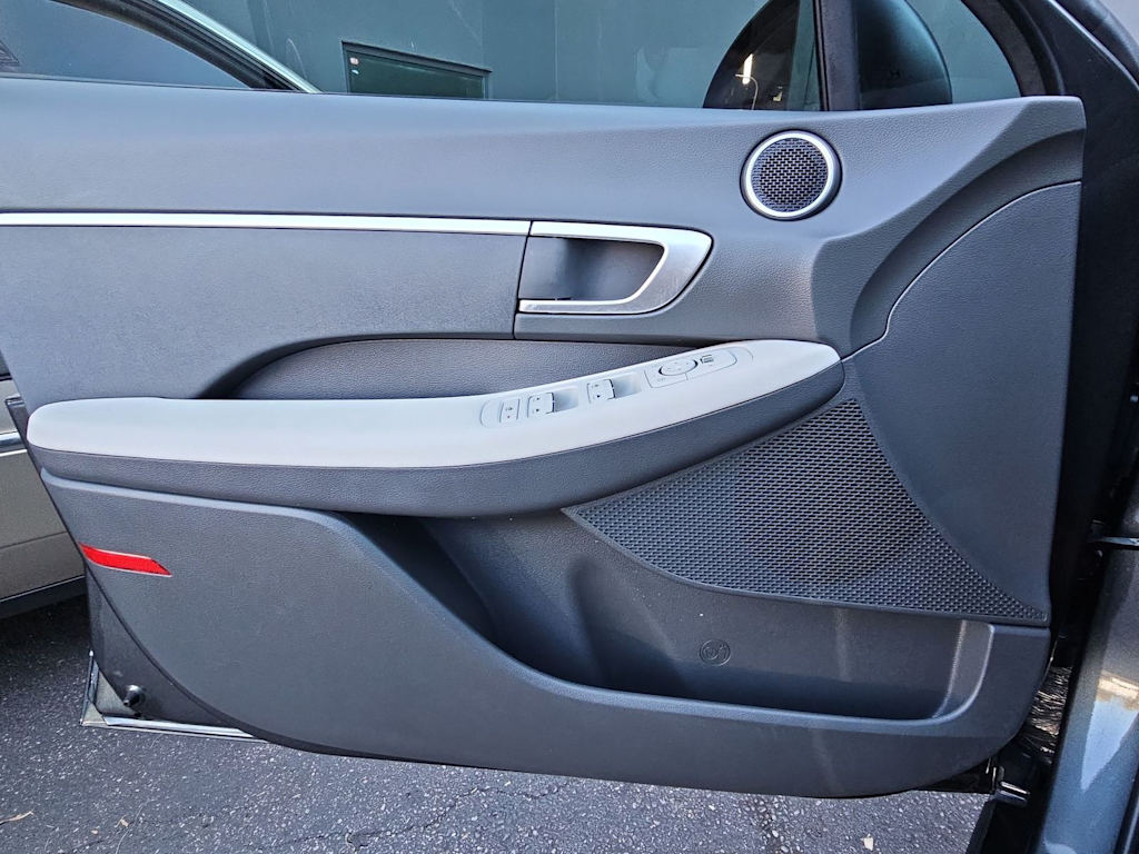 Thumbnail: 2023 Hyundai Sonata - 25