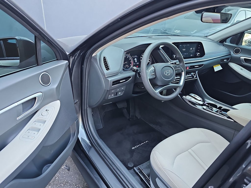 Thumbnail: 2023 Hyundai Sonata - 2