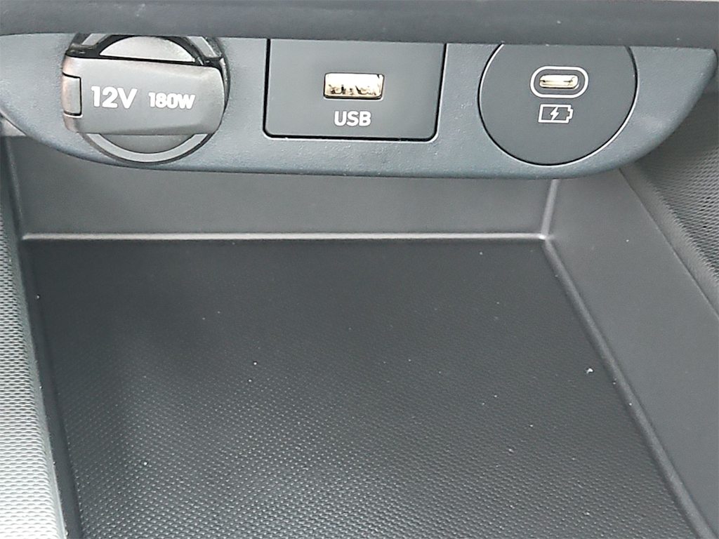 Thumbnail: 2025 Hyundai Elantra - 24