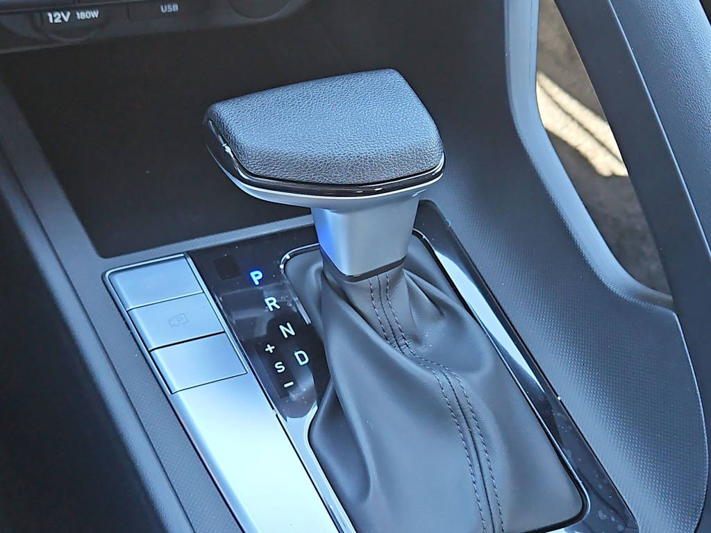 Thumbnail: 2026 Hyundai Elantra - 15