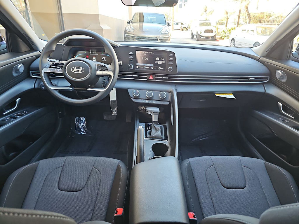 Thumbnail: 2026 Hyundai Elantra - 10