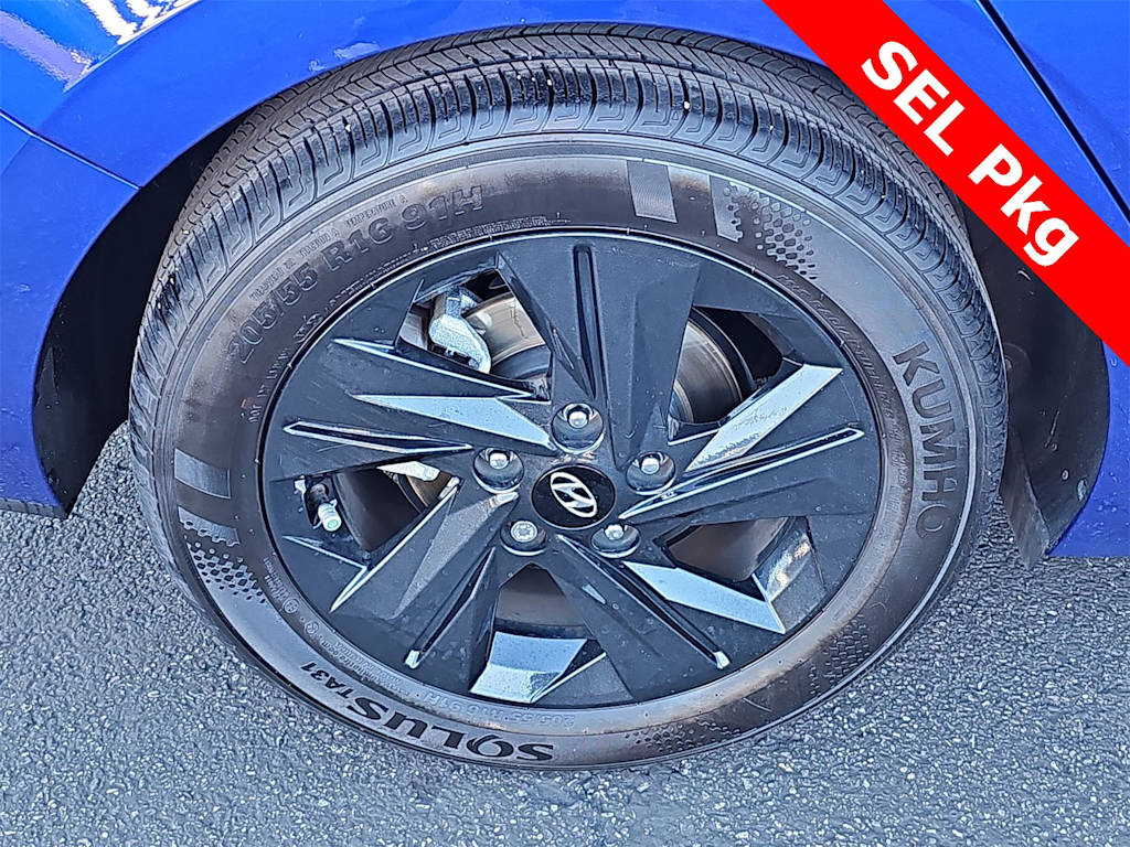 Thumbnail: 2023 Hyundai Elantra - 7