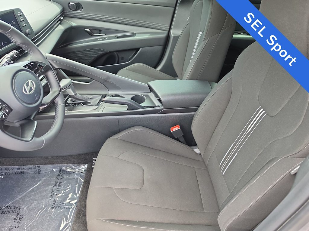 Thumbnail: 2025 Hyundai Elantra - 10