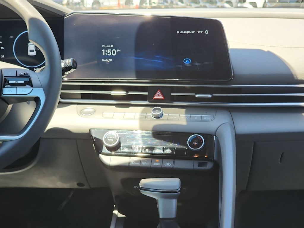Thumbnail: 2024 Hyundai Elantra - 24